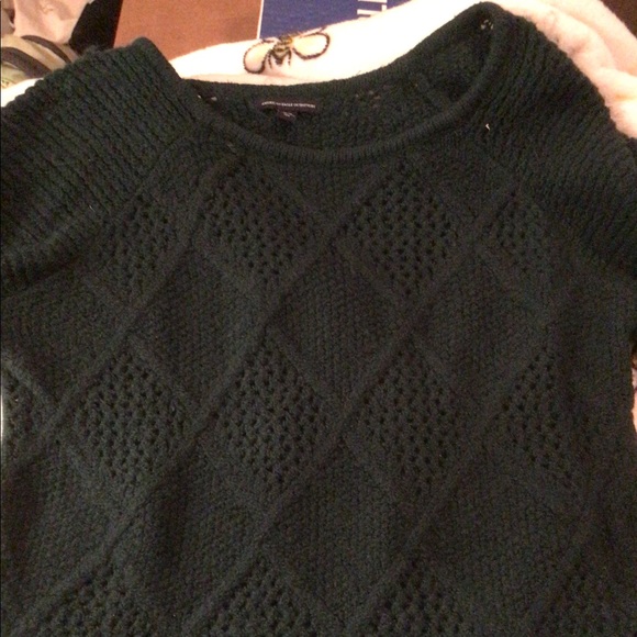 American Eagle Dark Green Sweater - Picture 1 of 3